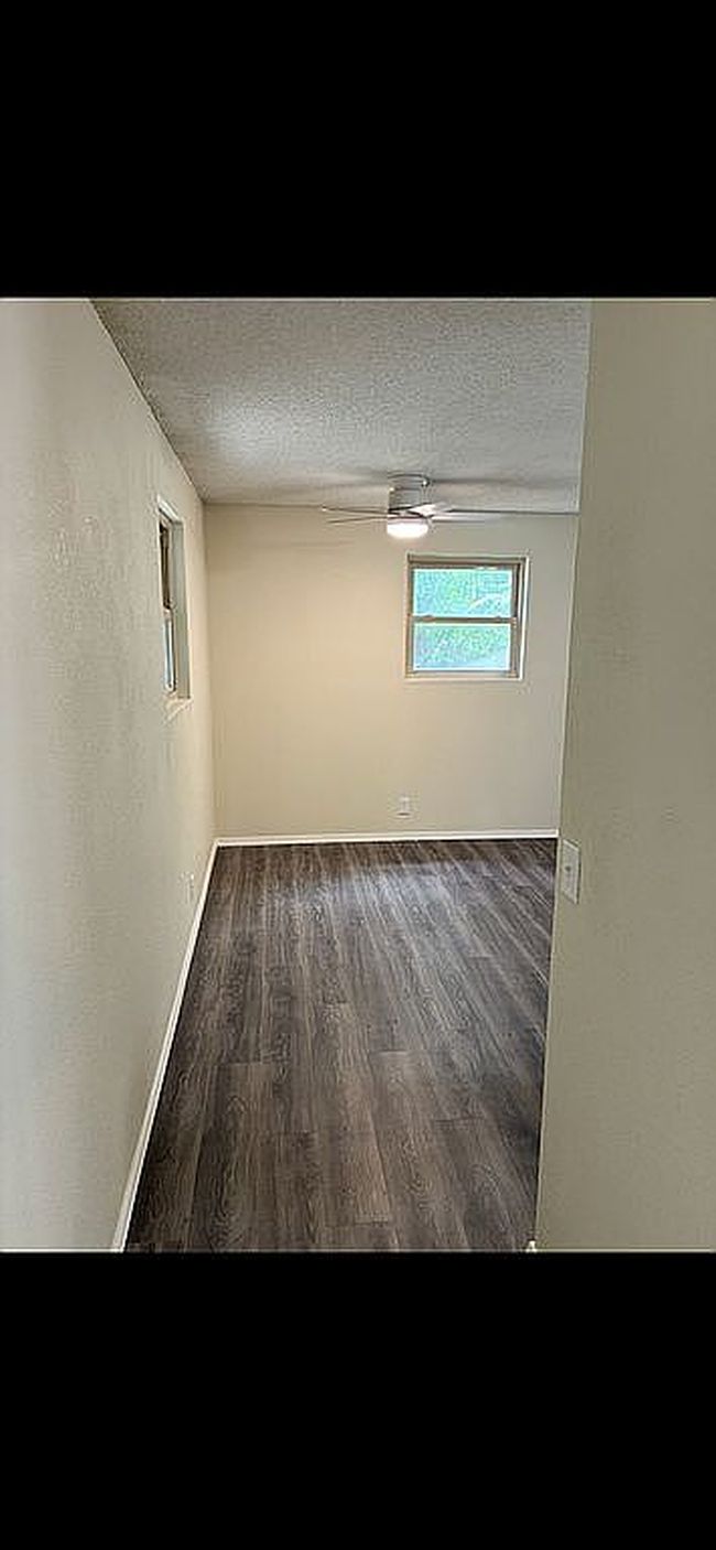 Photo of 2012 Apache Dr, Garden City, KS