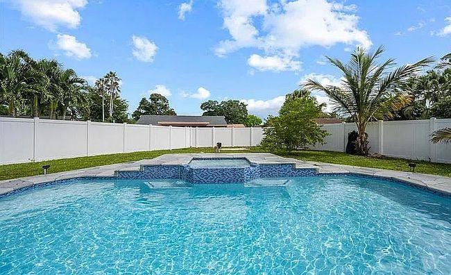 Photo of 246 Natchez Ct, Royal Palm Beach, FL