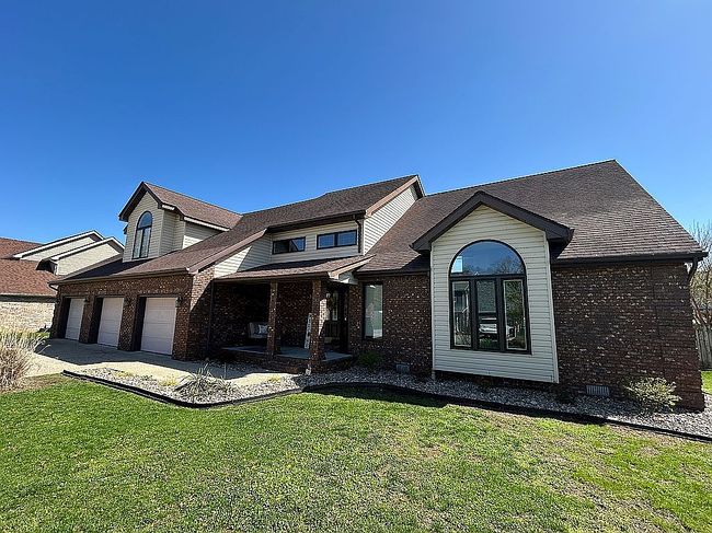 Image of 16 Christopher Dr