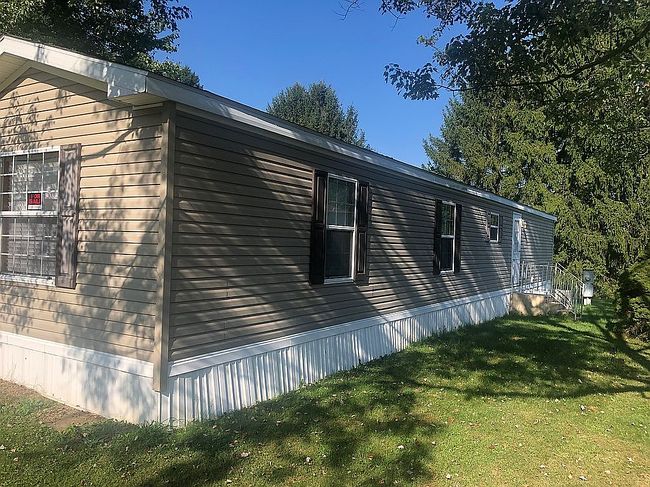 Photo of 204 Caravan Ln, Butler, PA
