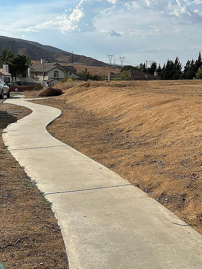 Photo of 6831 Sycamore Ln, Palmdale, CA