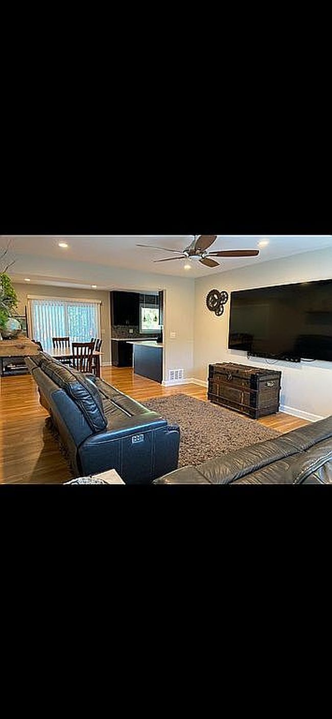 Photo of 2183 Morse Ln, Glendale Heights, IL