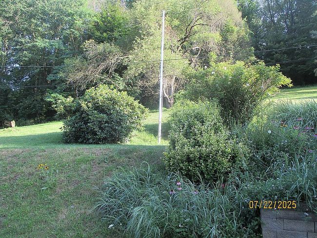 Photo of 118 Foster Rd, Beaver Falls, PA