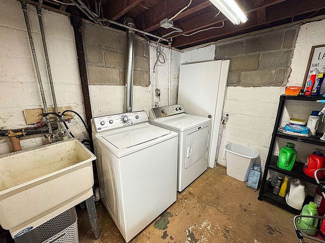 230 Marietta Ave, Iowa City, IA