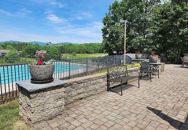 Image of 711 Lake Vista Dr