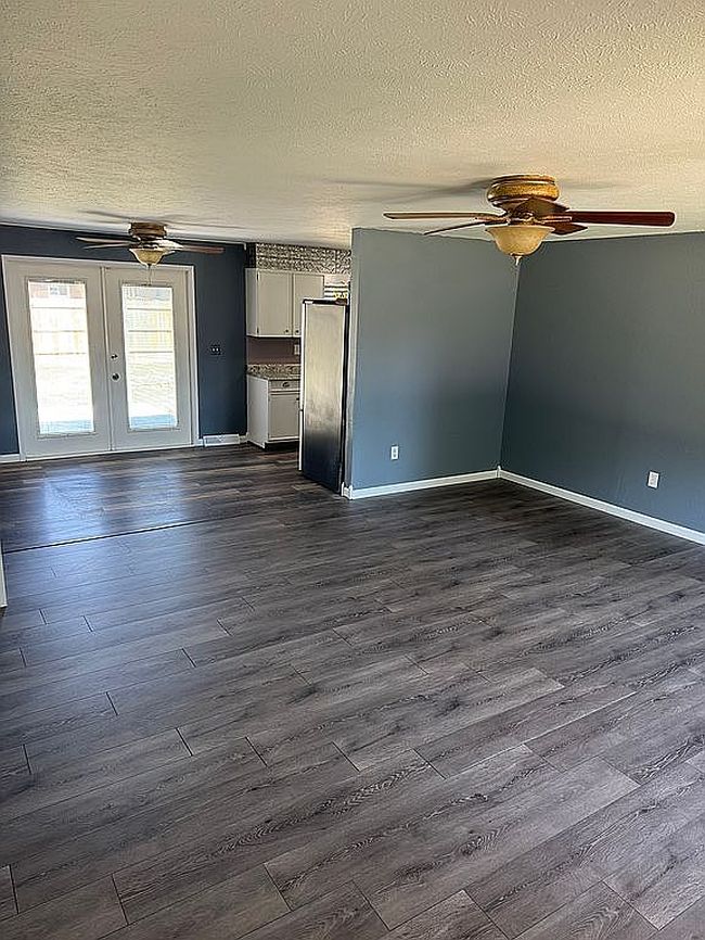 Photo of 1003 Kingsley St, Scott City, KS