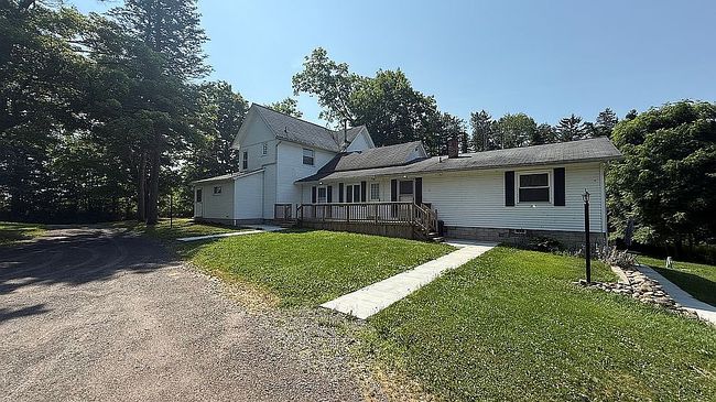 Photo of 13092 Quaker St, Collins, NY