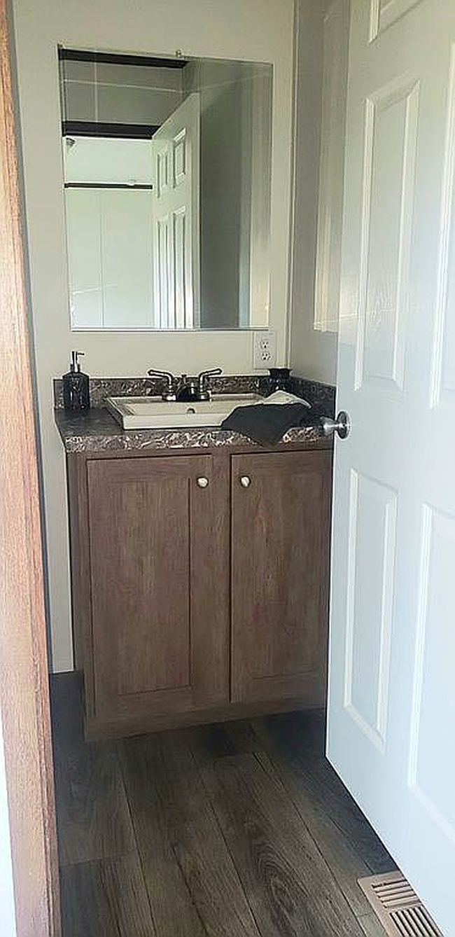 Photo of 329 Elizabeth Way, Bradenville, PA