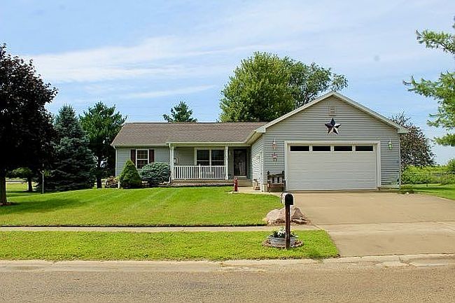 Photo of 112 N Birch Cir