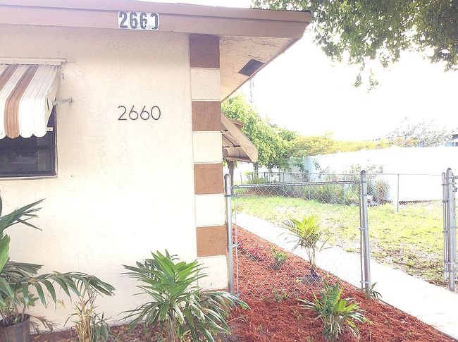 Image of 2660 Nw 15th Ct