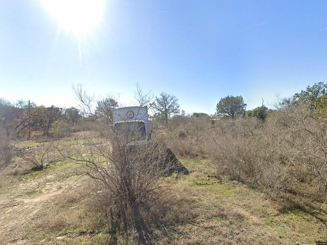 Photo of 25419 Cove Dr, Spicewood, TX
