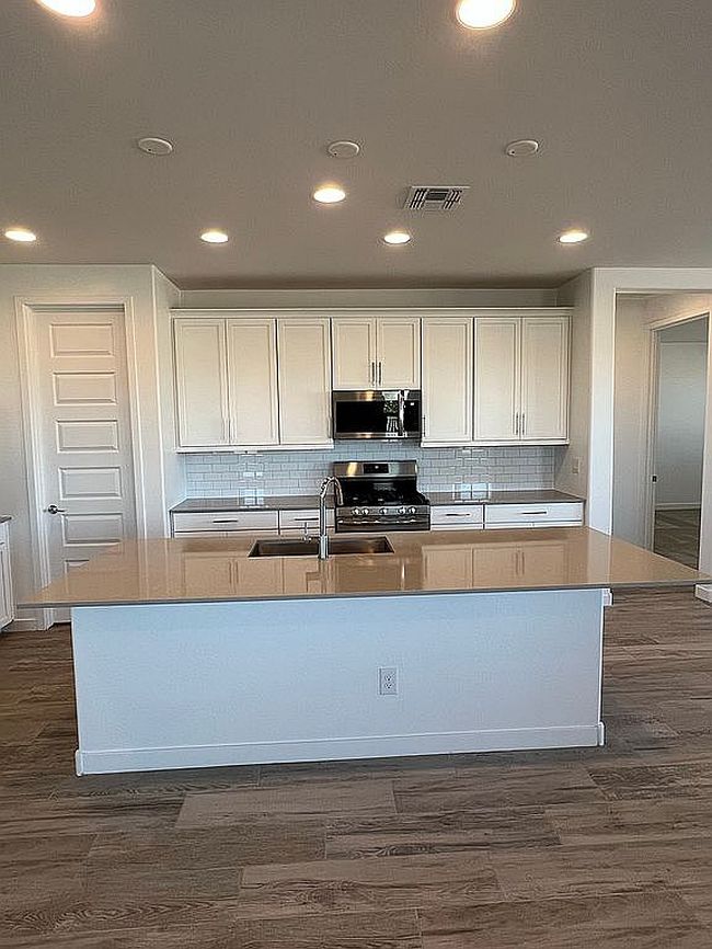 Image of 2374 E Ridgewood Ln