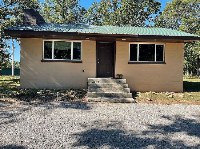 Image of 462 Campbell Point Rd