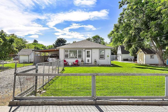 Additional photo 3 of property located at 2409 S Phillippi St