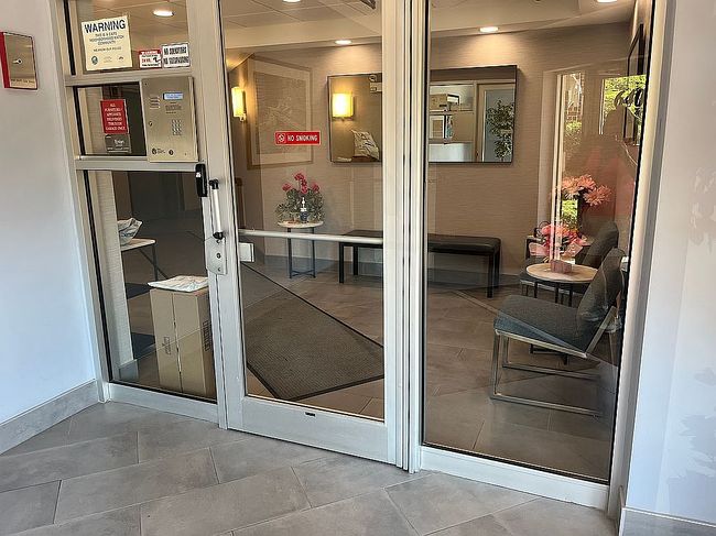 Additional photo 3 of property located at 6400 W Berteau Ave Apt 502