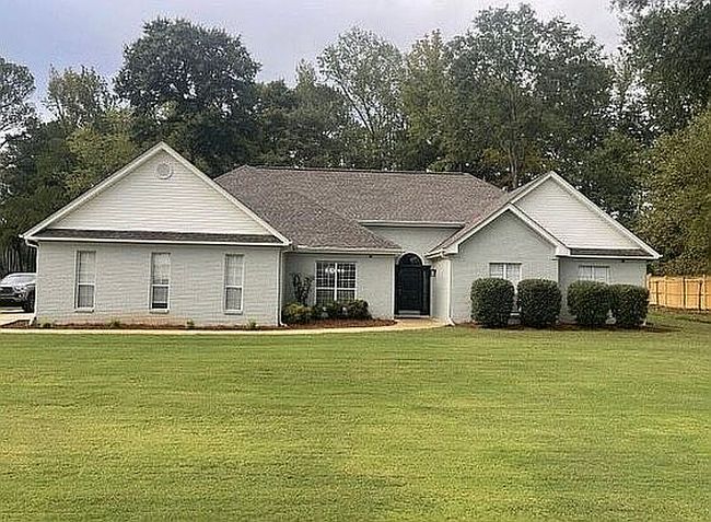 Photo of 104 Meadow St, Fulton, MS