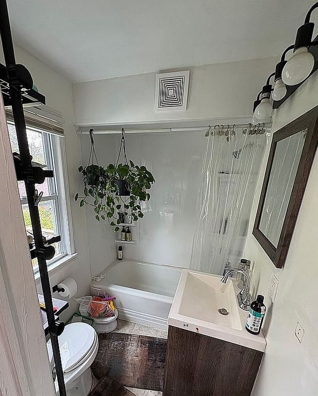 Photo of 11767 Engleside St, Detroit, MI