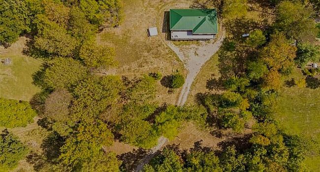 Image of 566 Pettit Rd
