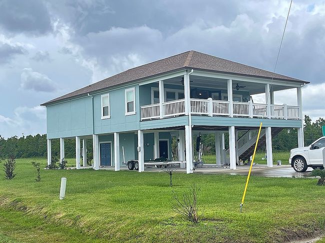 Image of 401 N Riverside Ct