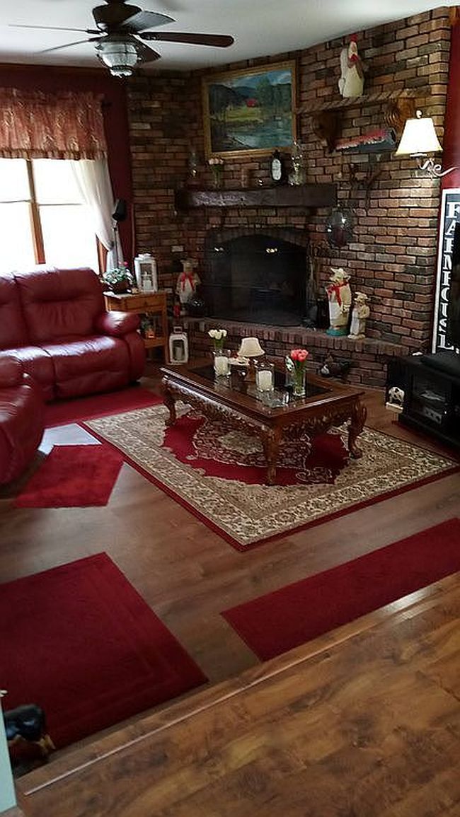 Preview of property located at 922 Warwick Tpke