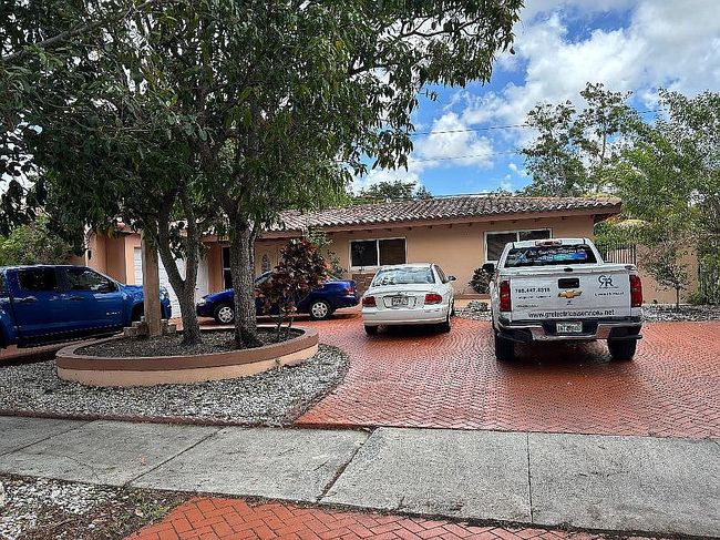 Photo of 9835 Sw 85th St, Miami, FL
