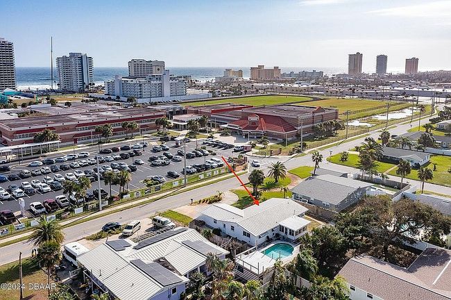 Photo of 3011 N Oleander Ave, Daytona Beach, FL