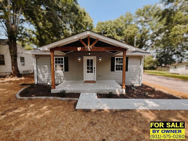 Photo of 210 N Vine St #210, Tullahoma, TN