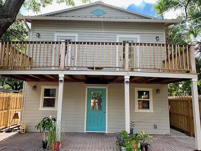 Additional photo 2 of property located at 216 S Edison Ave