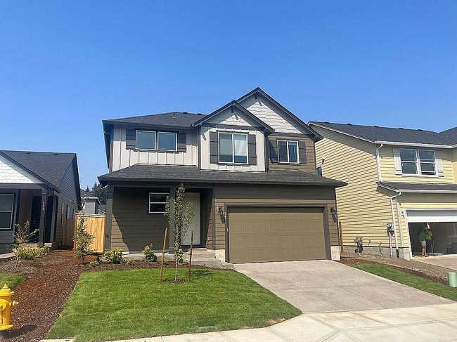 Photo of 242 W 17th St, Lafayette, OR