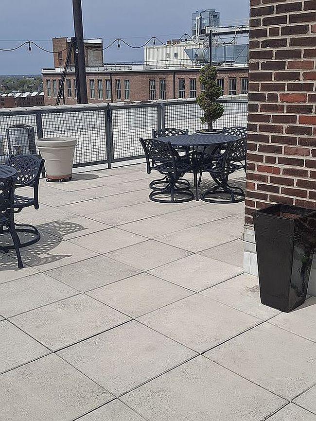 Image of 1627 Locust St Apt 404