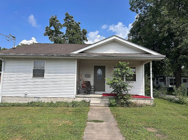 Photo of 1116 S Land St, Harrisburg, IL