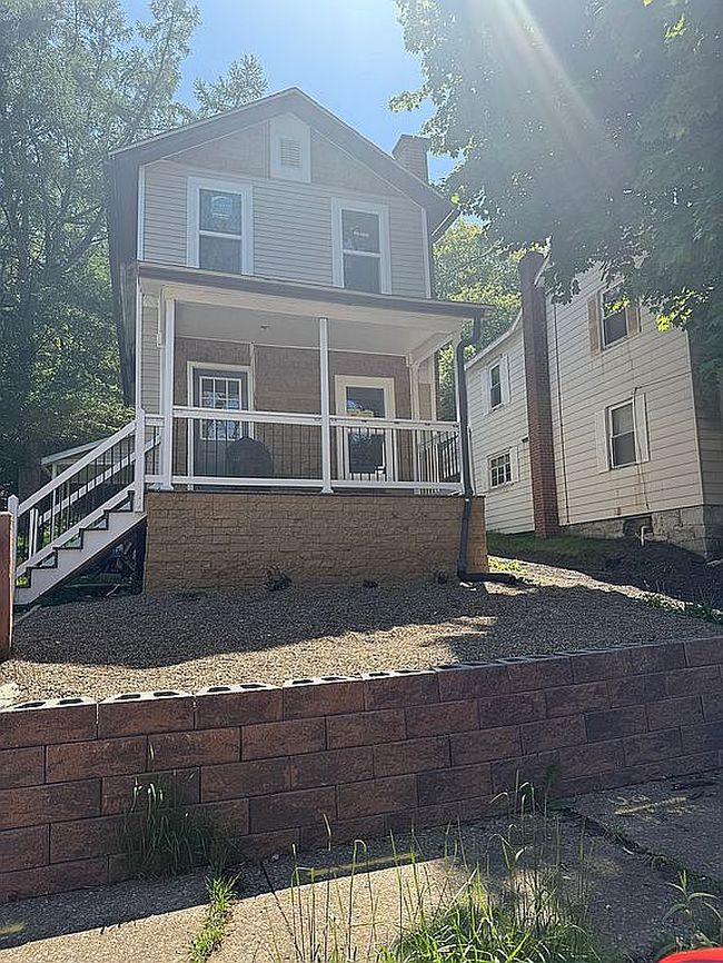 Image of 218 S 4th St