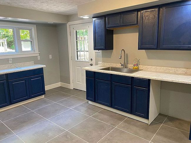 Additional photo 3 of property located at 1717 Poplar St