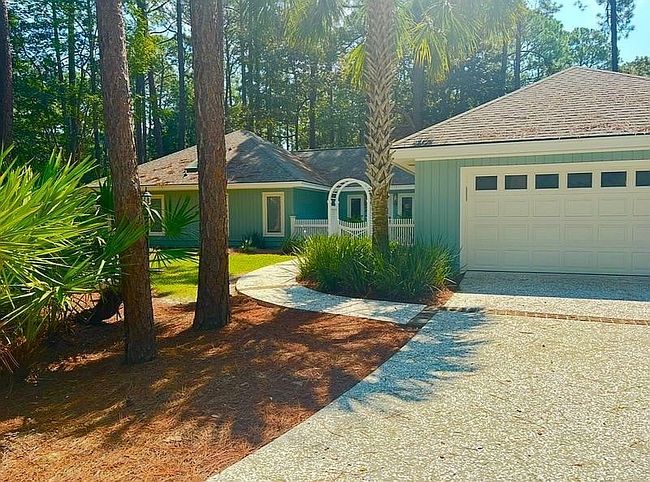 Photo of 2 Wing Shell Ln, Hilton Head Island, SC