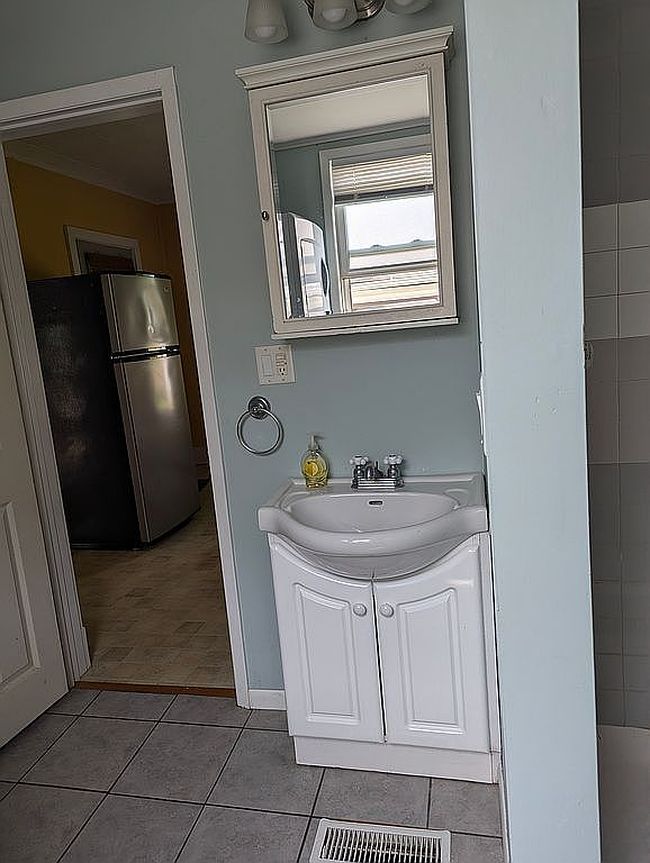 Image of 2954 13th Ave