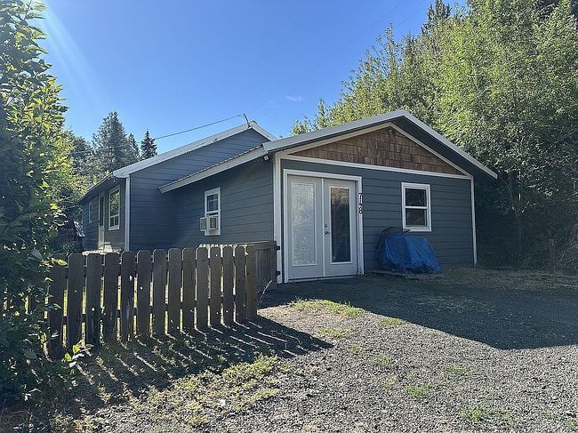Photo of 748 E Main St, John Day, OR