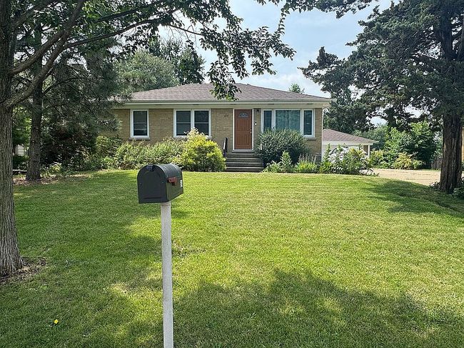 Photo of 614 W Gladys Ave