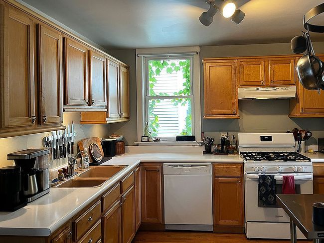 Photo of 3842 N Bell Ave, Chicago, IL