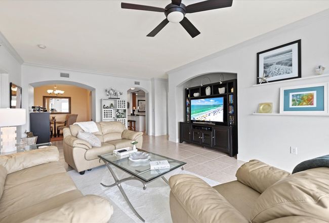 Image of 808 3rd Ave W