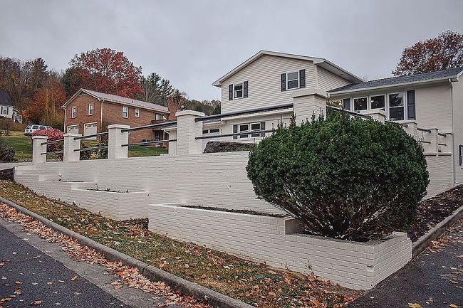 Image of 825 N 18th St