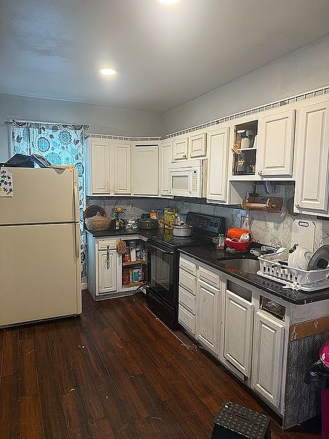 Photo of 4301 Rhawn St, Philadelphia, PA