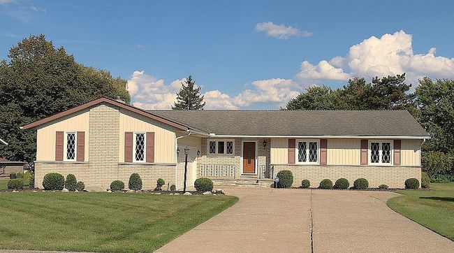 Photo of 8195 W Ridge Dr