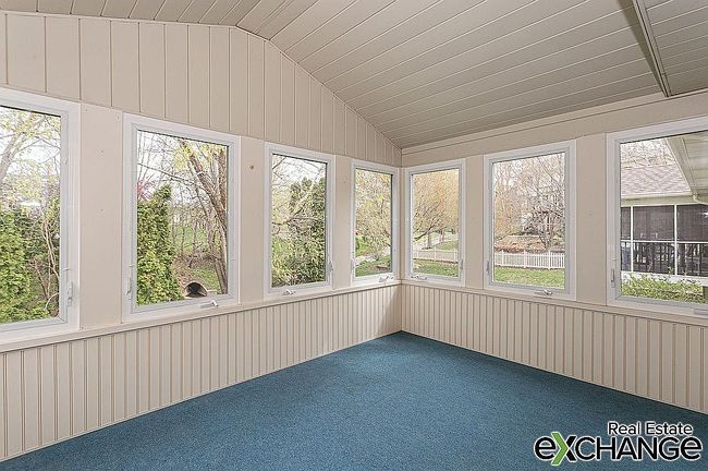 Photo of 4678 Kynnelworth Dr #405, Bettendorf, IA