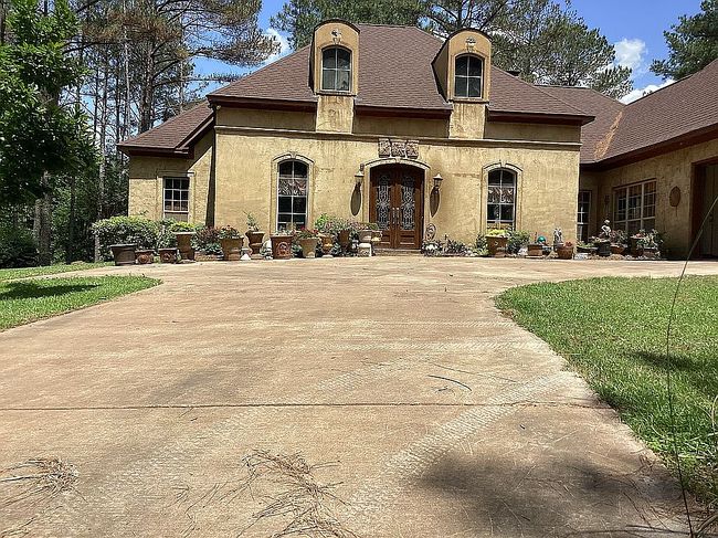 Image of 386 Lakeshire Trl