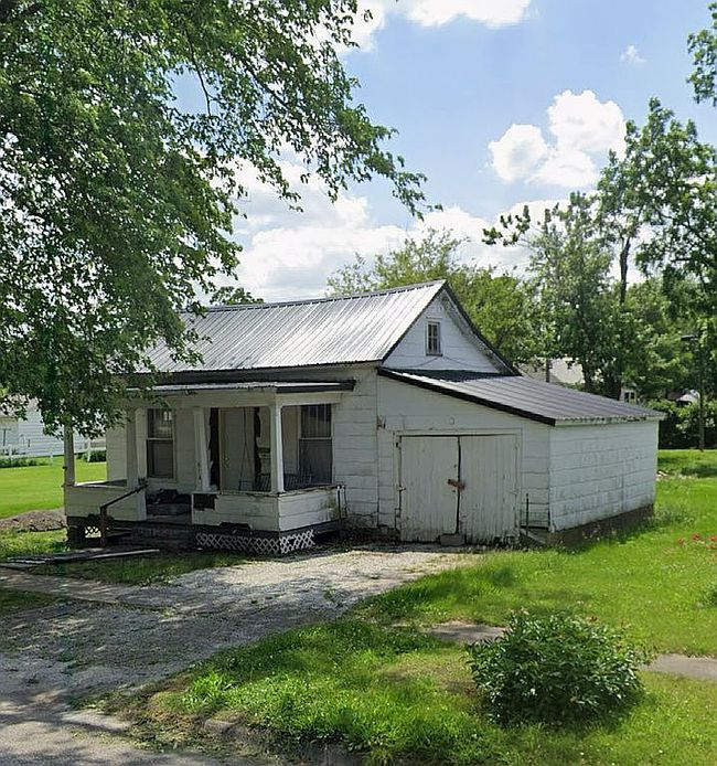 514 N Long St, Shelbyville, IL