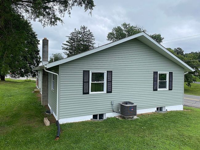 Photo of 300 E Main St, New Bloomfield, PA
