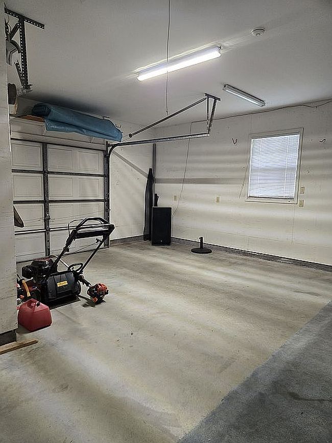 Image of 212 Louis Dr
