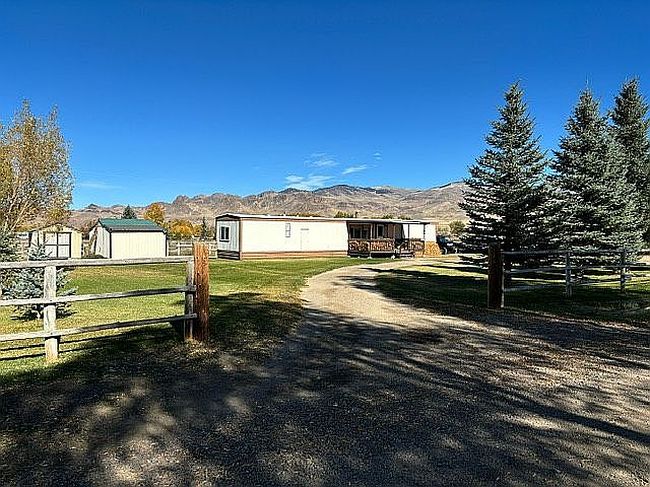 Image of 146 Bluebird Ln
