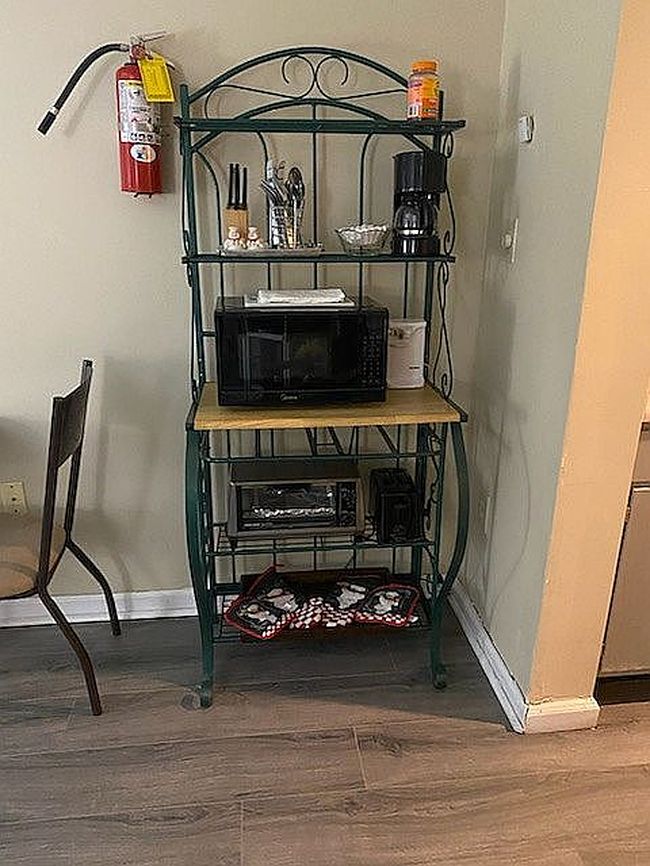 Image of 354 E Holly Dr #103