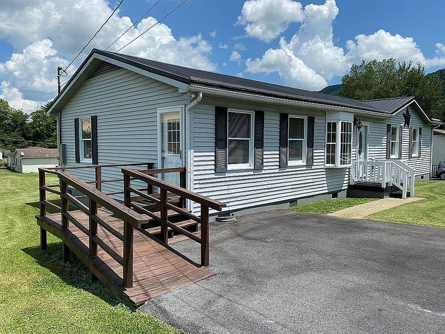 Additional photo 2 of property located at 268 Painter St